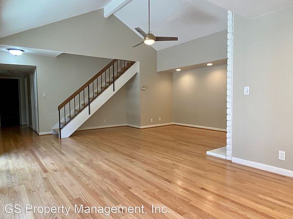3rd image of 2594 Mabury Sq