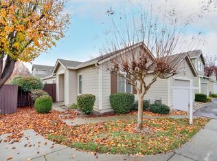 6400 Laguna Mirage Ln, Elk Grove, CA 95758