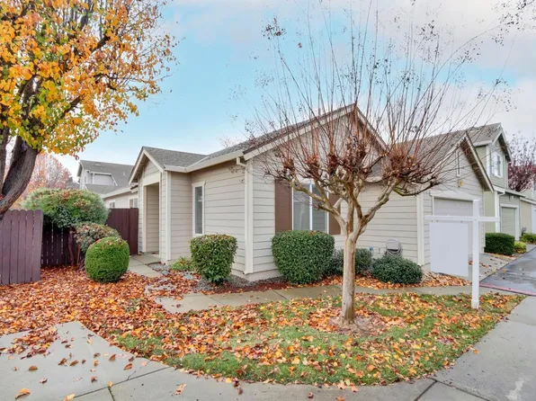 6400 Laguna Mirage Ln, Elk Grove, CA 95758