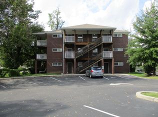2501 Gladstone Cir UNIT 301, Louisville, KY