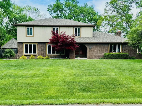300 Woodland West Dr, Greenfield, IN 46140
