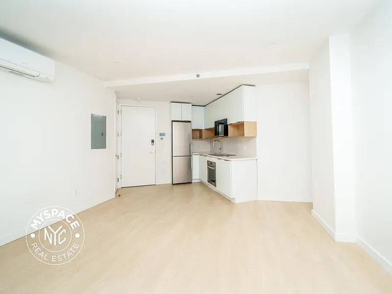 280 Meeker Ave #801 — Photo 2