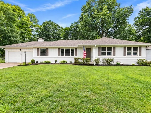 3921 W 97th St, Overland Park, KS 66207