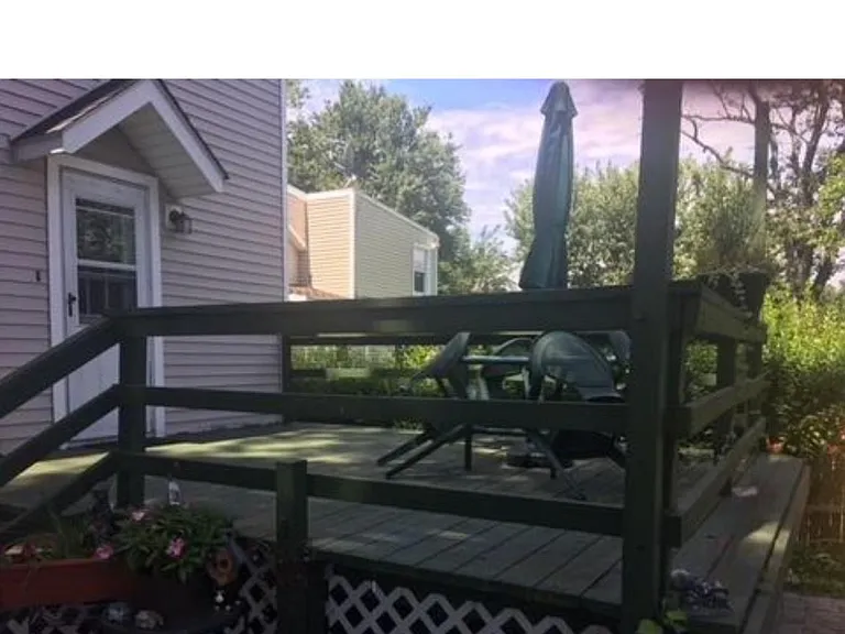32 Royal Ave — Photo 5