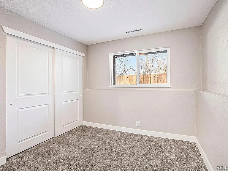 4672 Gatewood Dr — Photo 5