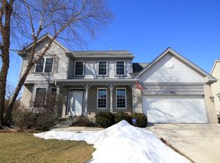 902 Chatham Dr, Carol Stream, IL 60188