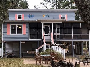 8112 Palmetto Rd, Edisto Island, SC 29438