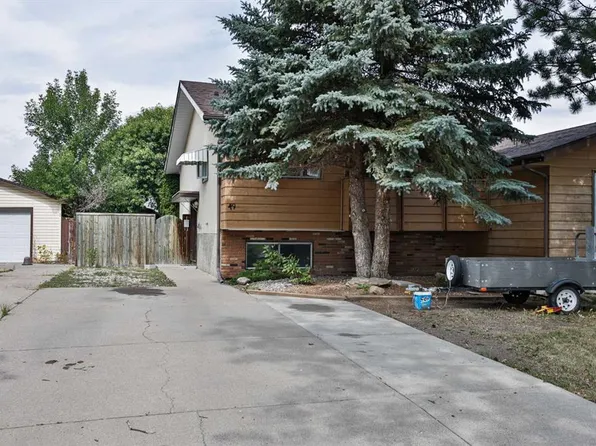 49 S Meadowlark Blvd N, Lethbridge, AB T1H 4R4