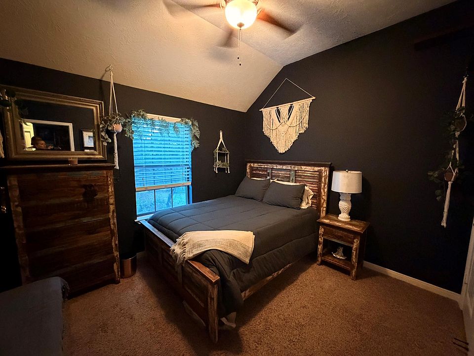 2nd image of 101 Racetrack Ln