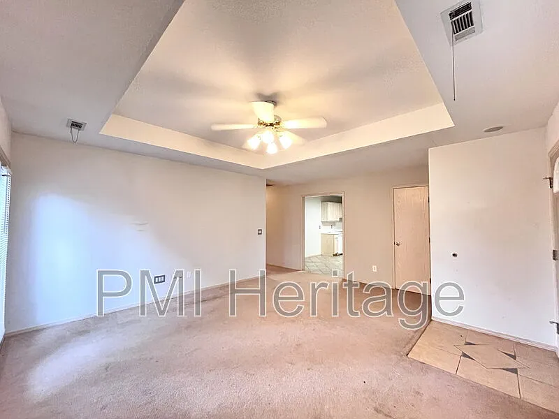 3 bed, 2.0 bath, 1296 sqft, $1,449 — Photo 3