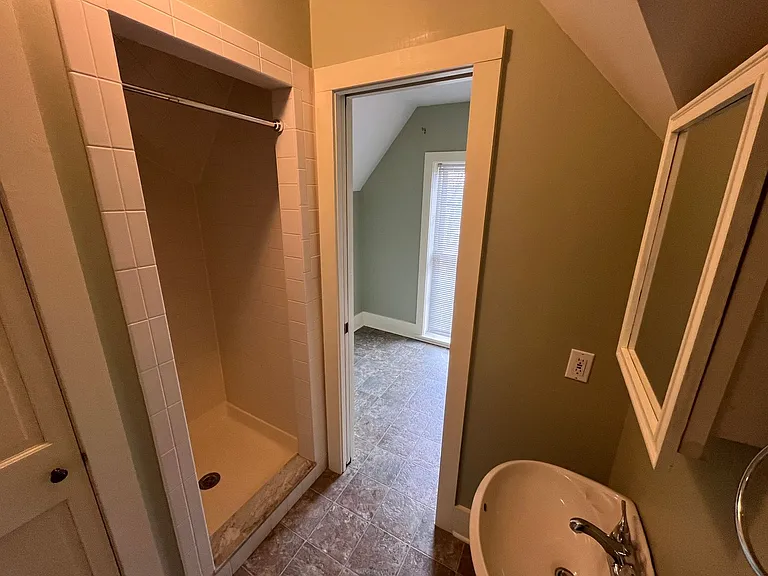 348 S Morton St — Photo 23