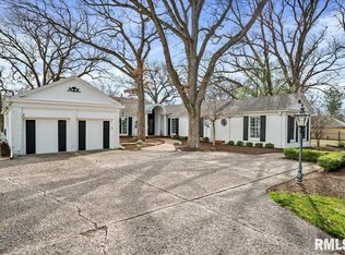 570 E High Point Rd, Peoria, IL 61614