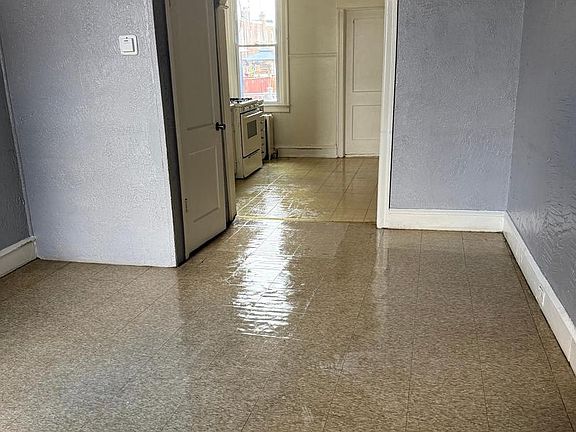 2nd image of 4753 Rorer St