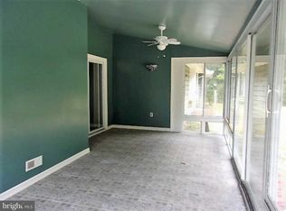 271 Taunton Lake Rd, Marlton, NJ 08053