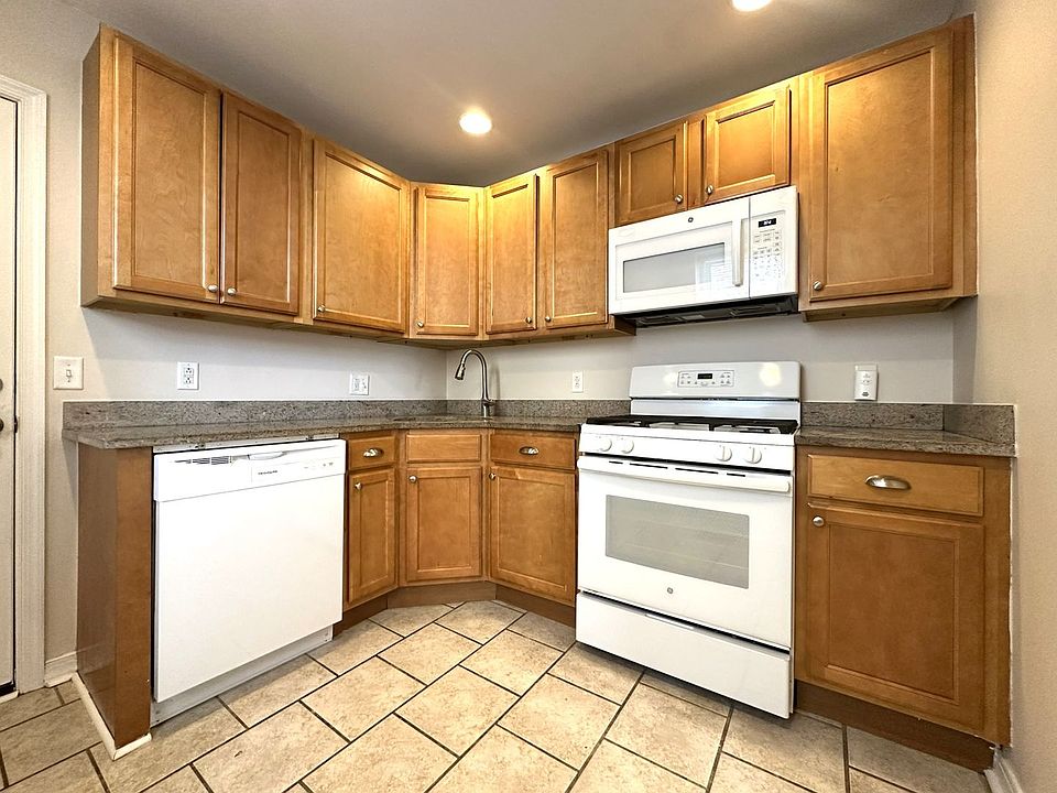 1st image of 2441 E Oakdale St