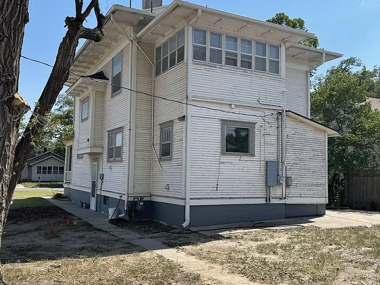 22 W 24th Ave — Photo 2