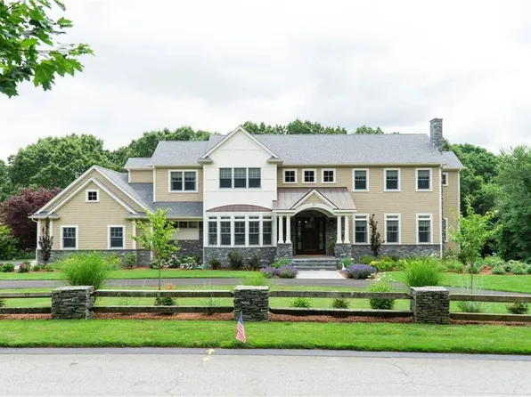 155 Finch Ln N, Kingstown, RI 02874