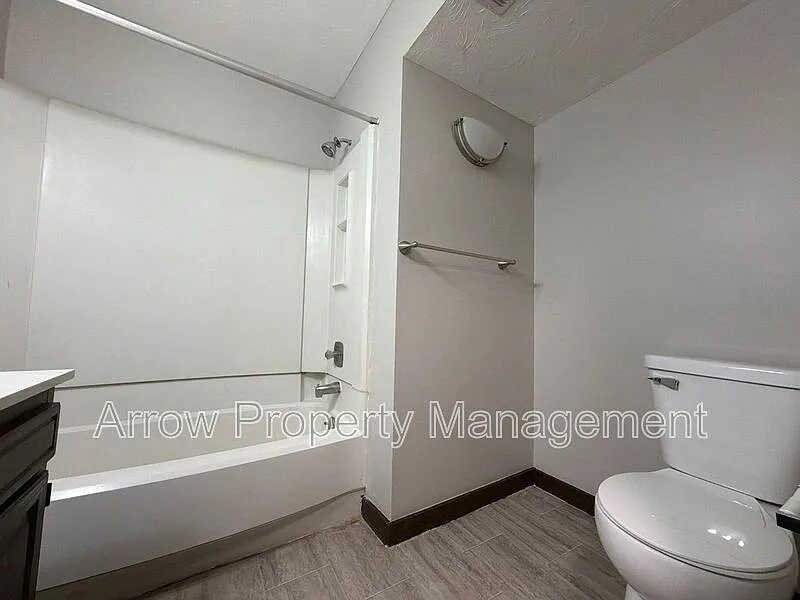 1 bed, 1.0 bath, $760 — Photo 3