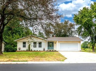 111 Park Charles Blvd N, Saint Peters, MO 63376