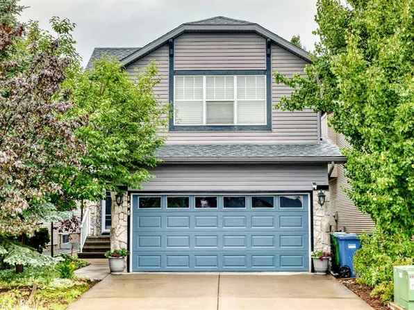 144 E Cougarstone Cmn SW, Calgary, AB T3H 5P5