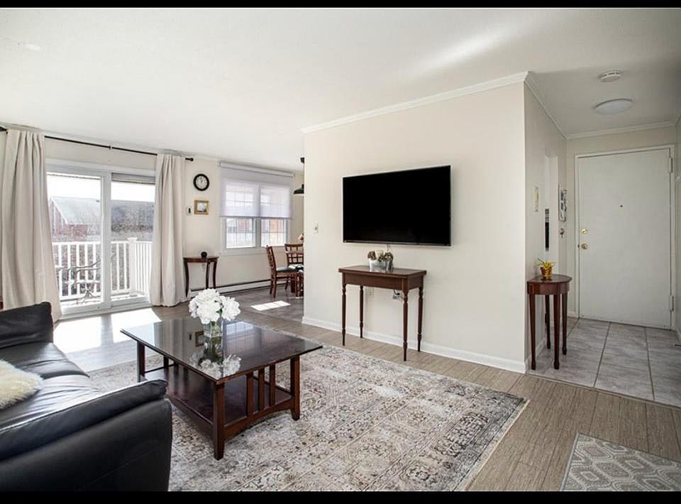 Living Room 3