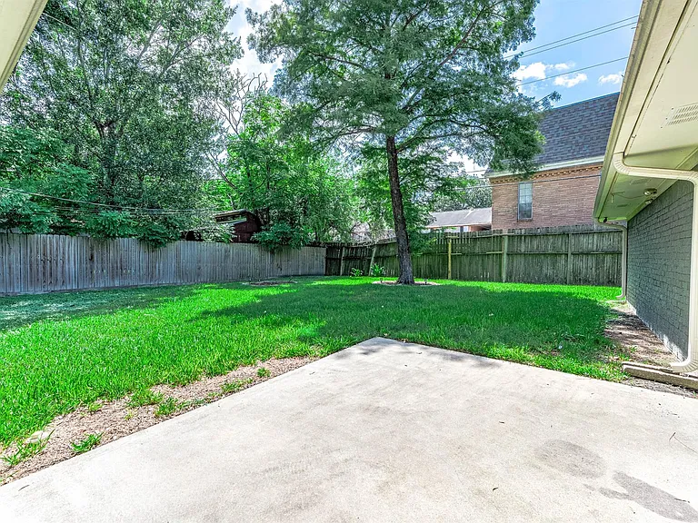 5331 Imogene St — Photo 29