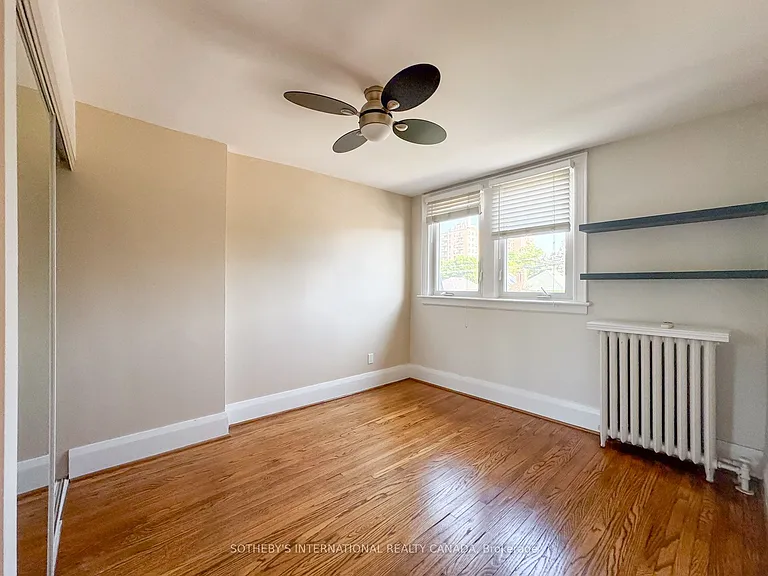 48 Lawrence Ave W — Photo 14