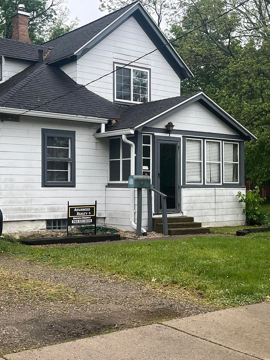 1310 Lake St photo 1