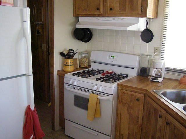 2nd image of 220 Lampliter Vlg