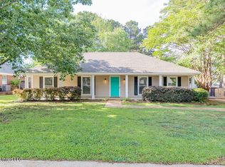 332 S Place Dr, Madison, MS 39110