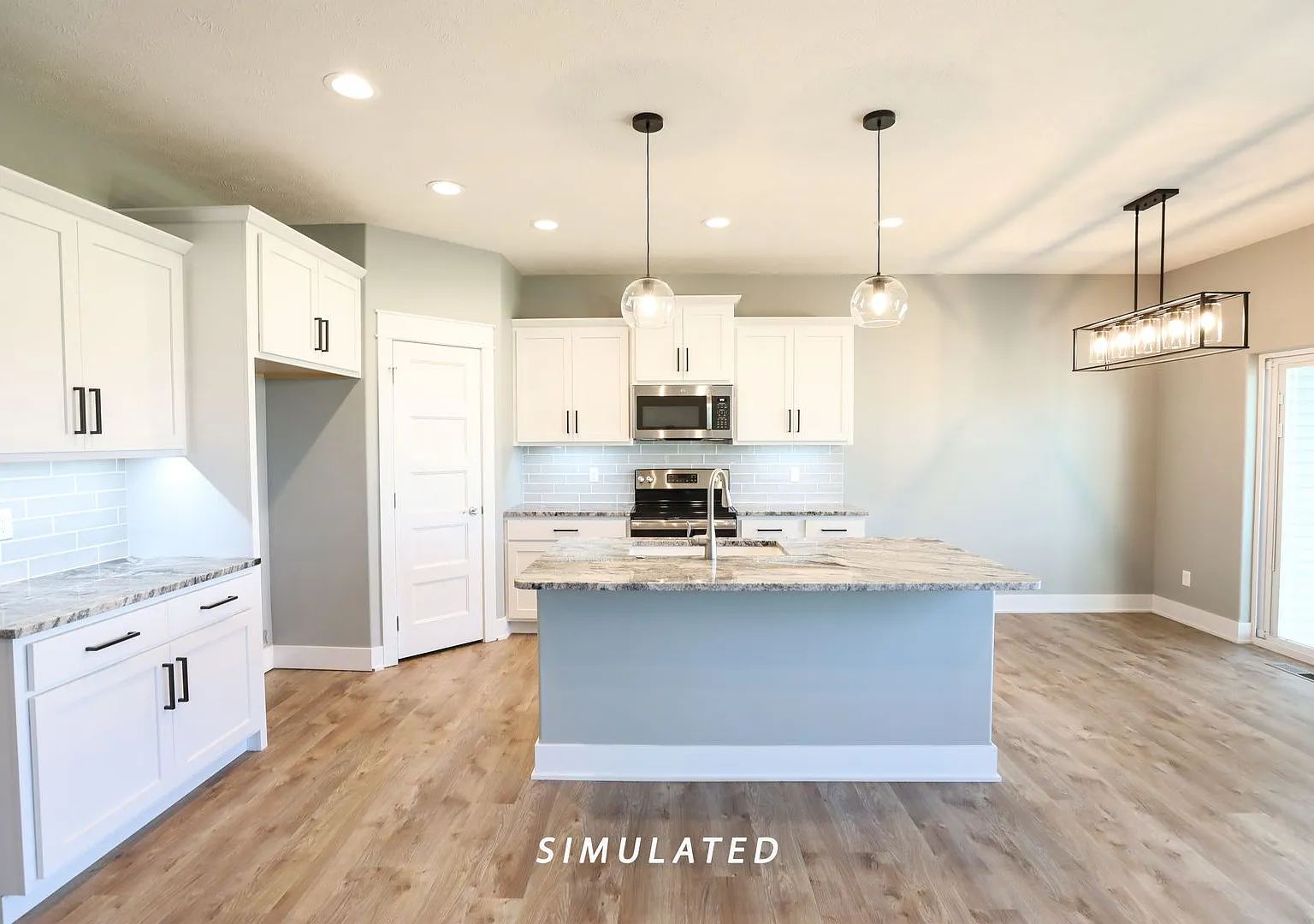 Luxury Townhome: End Of Summer Rent Special! — Photo 3