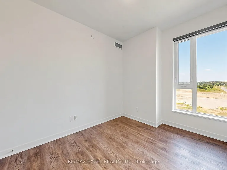 6 David Eyer Rd #602 — Photo 29