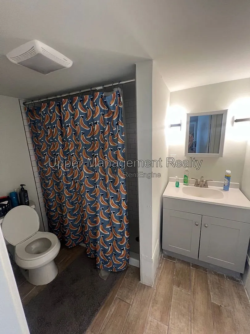 4 bed, 2.0 bath, $2,000 — Photo 4