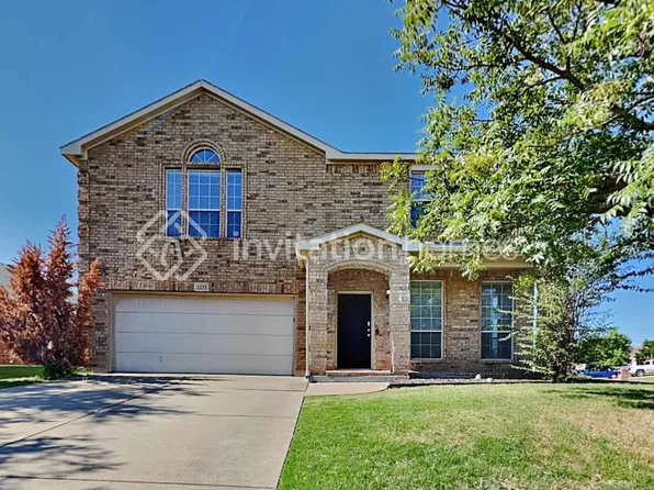 1233 Juniper Ln, Burleson, TX 76028