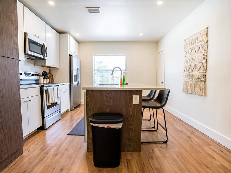 2160 Riverside Ave #3 — Photo 22