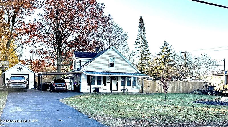 2nd image of 2038 Gray Street