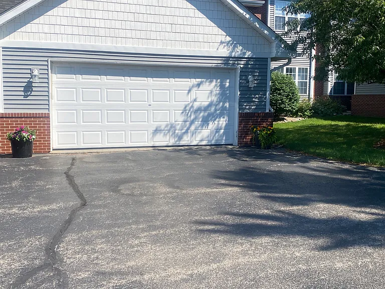 699 W Dekora St #A — Photo 15
