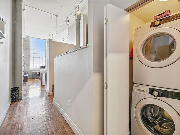 2nd image of 920 Poeyfarre St APT 237