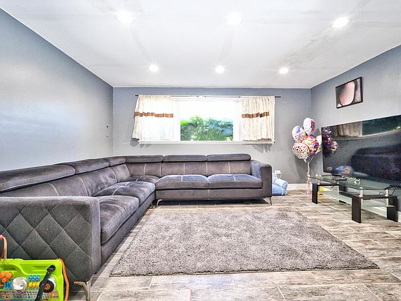 5th image of 5643 W Lawrence Ave #1