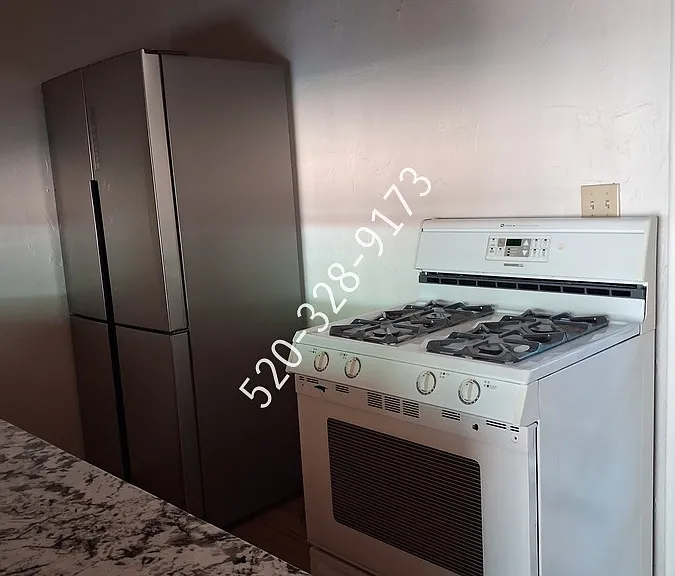 2431 E 2nd St — Photo 10