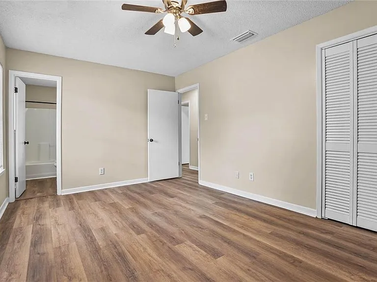 5417 Quail Run E — Photo 10
