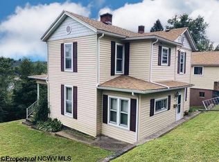 55 Adolphus St, Grafton, WV