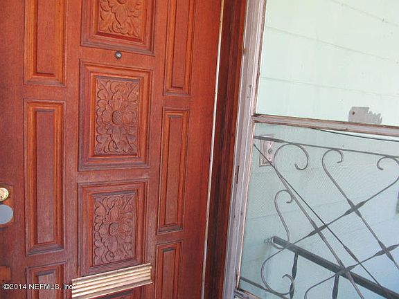 4th image of 4311 Anvers Blvd