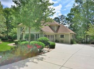 5005 Roxburgh Dr, Roswell, GA 30076