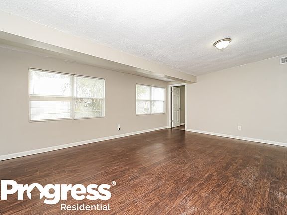 3rd image of 10709 Wake Forest Ave
