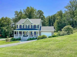 35543 Turtle Hill Dr, Round Hill, VA