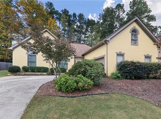 135 Rivershyre Cir, Lawrenceville, GA 30043