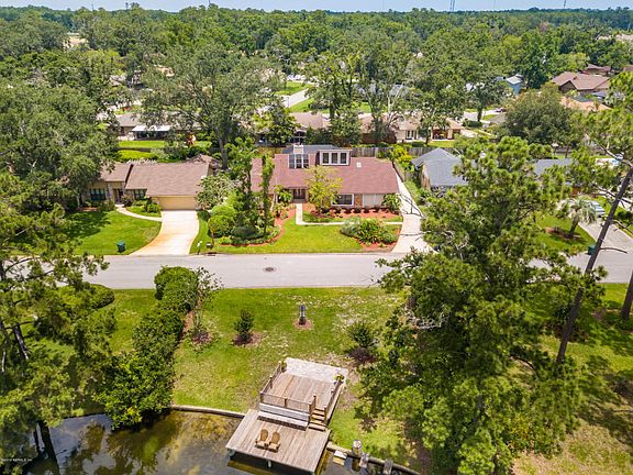 5th image of 8229 Hidden Lake Dr N