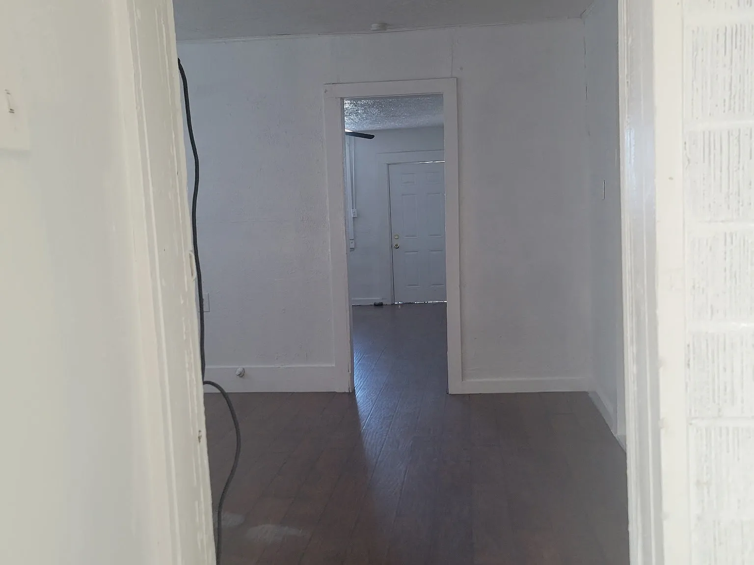 2 bed, 759 sqft, $975 — Photo 2