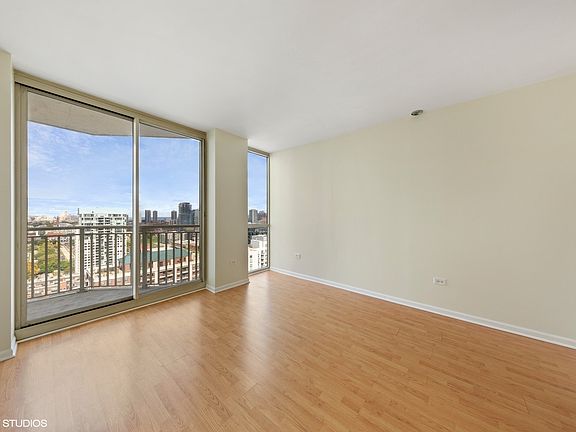 5th image of 645 N Kingsbury St APT 2505
